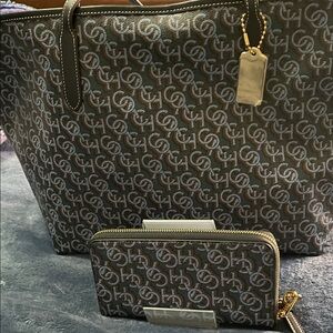 Coach Tote Wallet Bundle